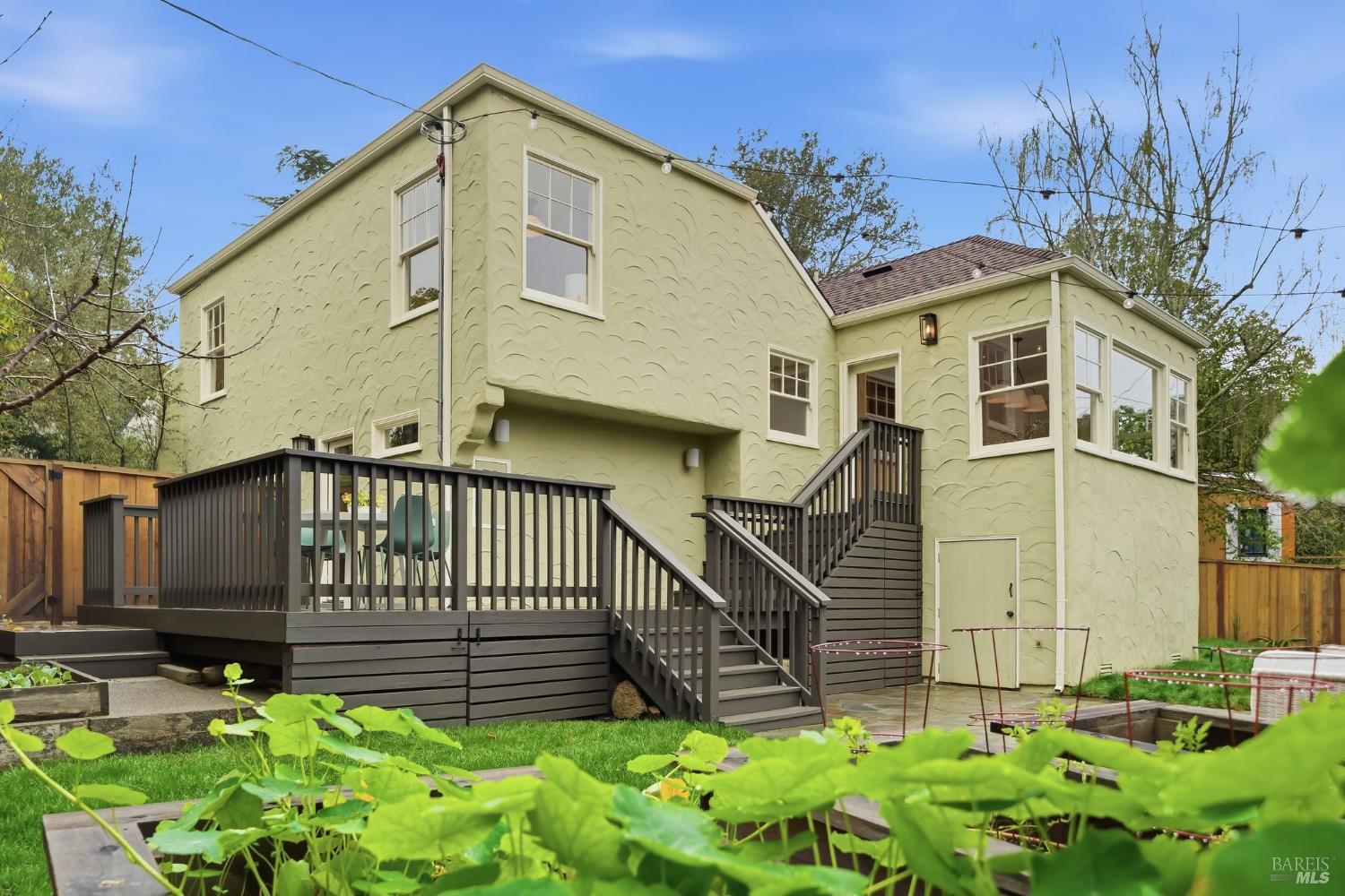 Detail Gallery Image 34 of 42 For 26 Hawthorne Ave, San Anselmo,  CA 94960 - 2 Beds | 2 Baths