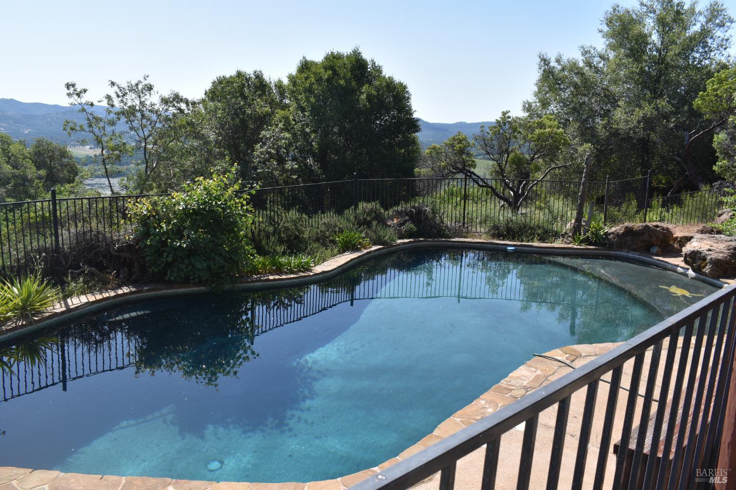 Detail Gallery Image 13 of 16 For 7490 Walnut Ln, Lower Lake,  CA 95457 - 3 Beds | 2/1 Baths