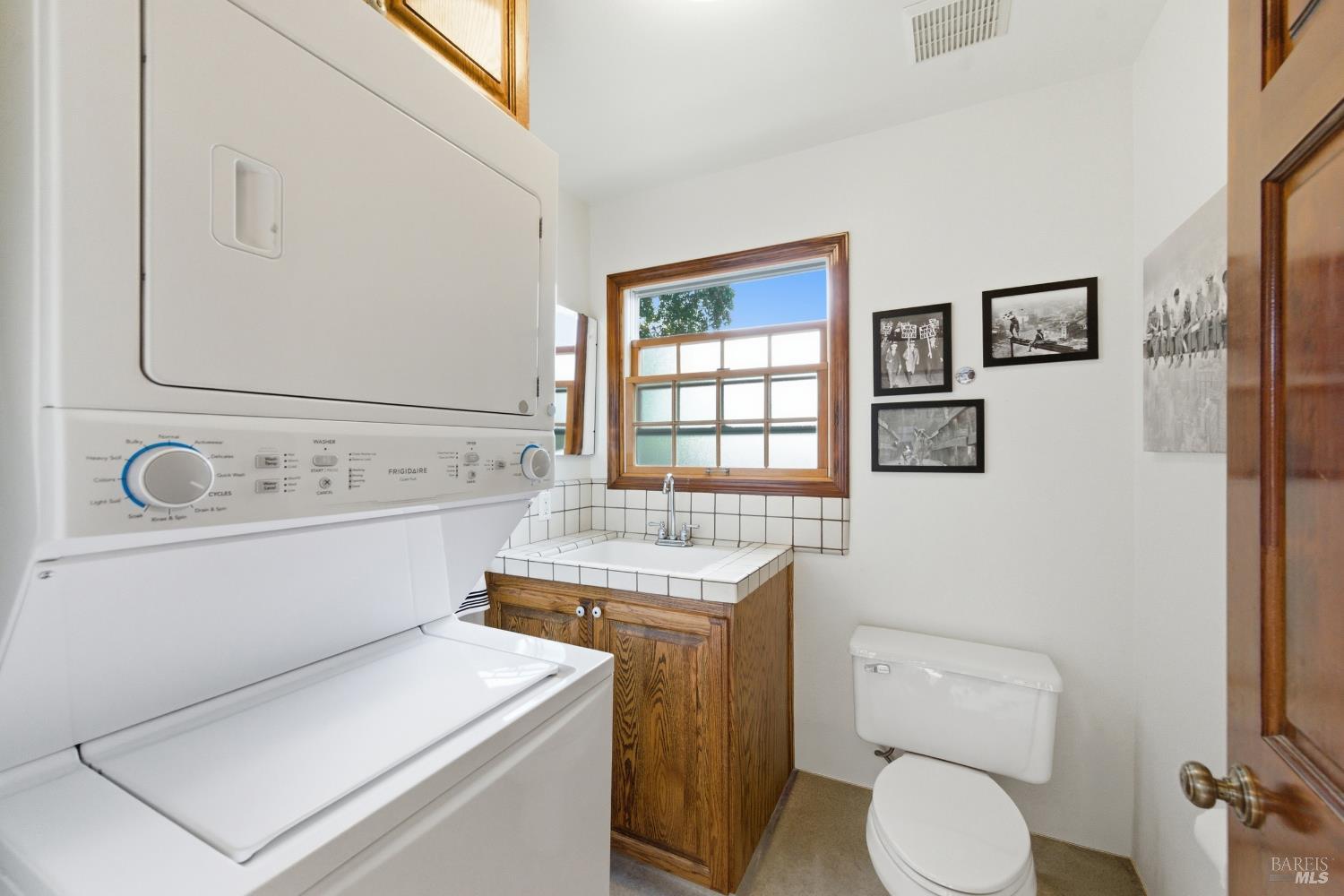 Detail Gallery Image 40 of 53 For 639 E 5th St, Benicia,  CA 94510 - 3 Beds | 2/1 Baths