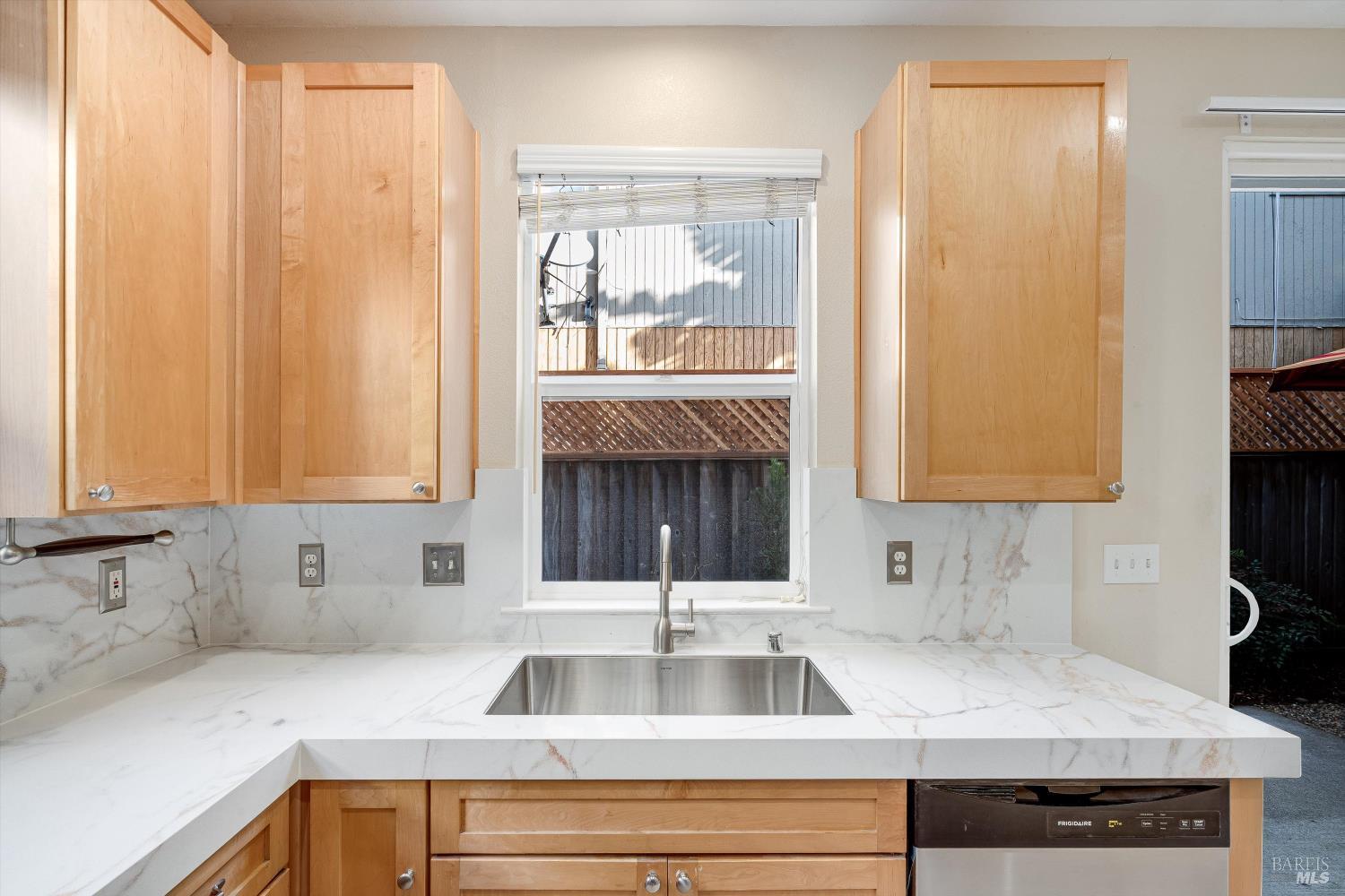 Detail Gallery Image 11 of 30 For 154 Piper Ln, Sonoma,  CA 95476 - 3 Beds | 2/1 Baths