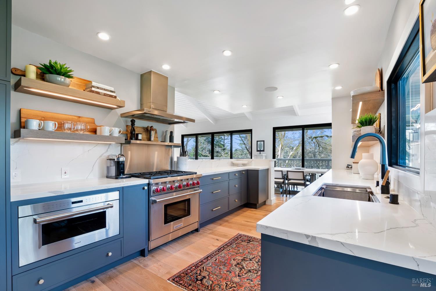 Detail Gallery Image 16 of 64 For 350 Deer Hollow Dr, Napa,  CA 94558 - 4 Beds | 4 Baths