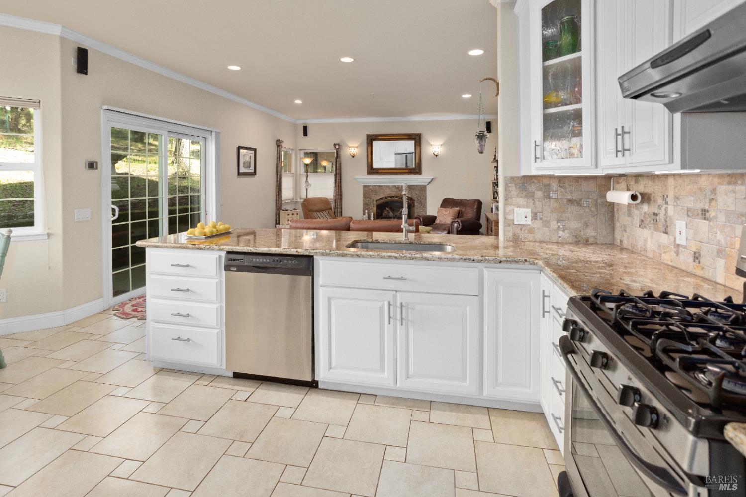 Detail Gallery Image 21 of 48 For 230 Clear Ridge Drive Dr, Healdsburg,  CA 95448 - 3 Beds | 2/1 Baths