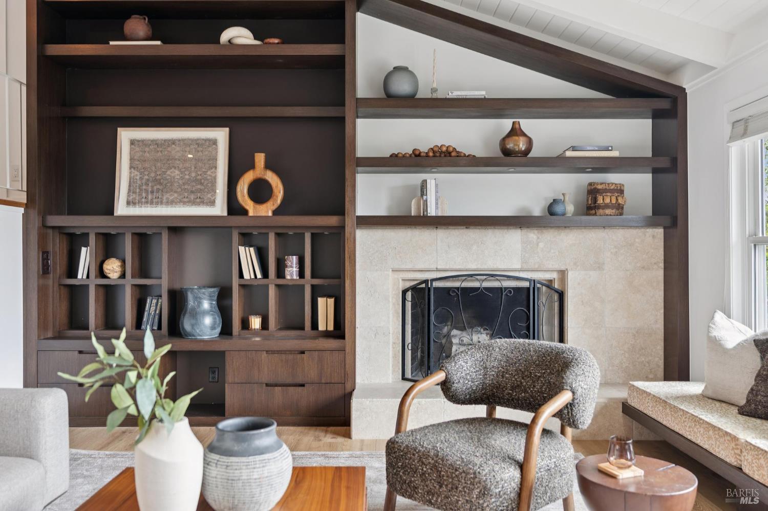 Detail Gallery Image 5 of 73 For 119 Bretano Way, Greenbrae,  CA 94904 - 4 Beds | 3 Baths