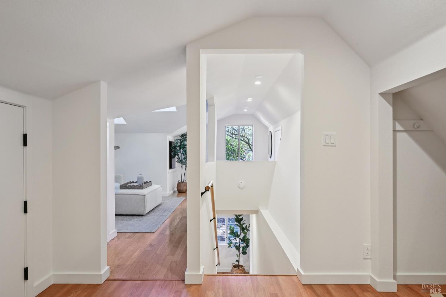Detail Gallery Image 29 of 43 For 404 Spruce St, Mill Valley,  CA 94941 - 3 Beds | 2 Baths
