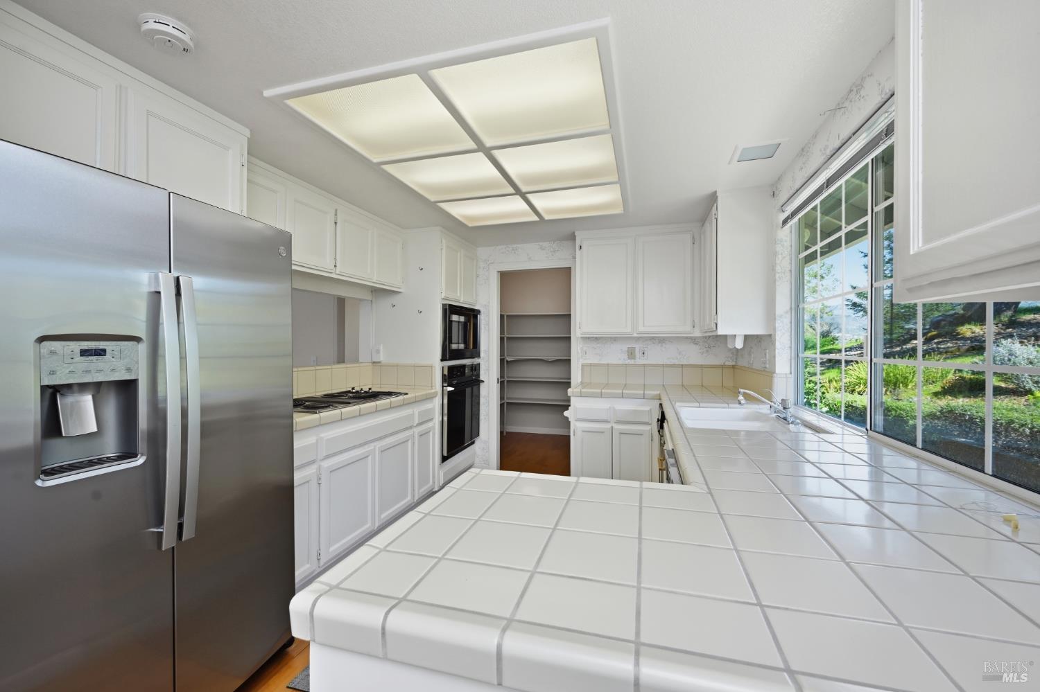 Detail Gallery Image 21 of 63 For 437 Crestridge Pl, Santa Rosa,  CA 95409 - 3 Beds | 2/1 Baths