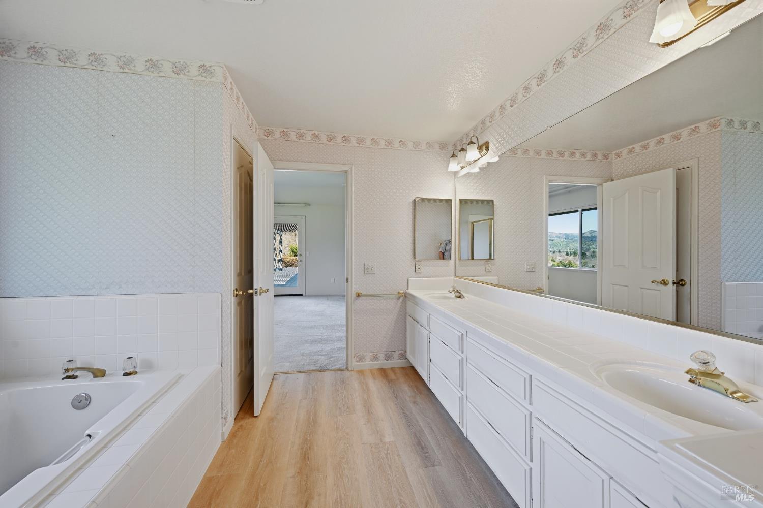 Detail Gallery Image 35 of 63 For 437 Crestridge Pl, Santa Rosa,  CA 95409 - 3 Beds | 2/1 Baths