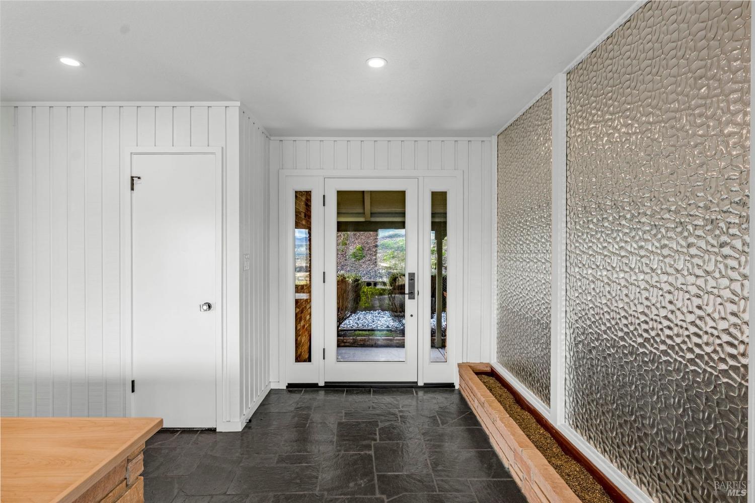 Detail Gallery Image 10 of 92 For 631 Casswall St, Napa,  CA 94558 - 7 Beds | 5/2 Baths