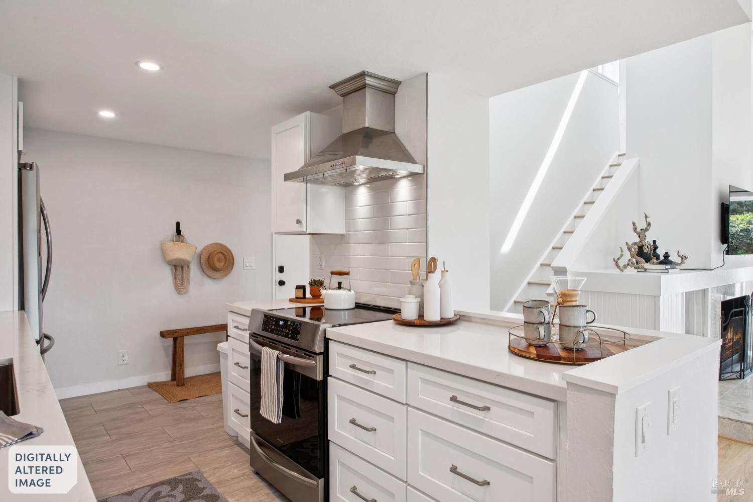 Detail Gallery Image 11 of 33 For 18 Dunlin Ct, San Rafael,  CA 94903 - 2 Beds | 1/1 Baths