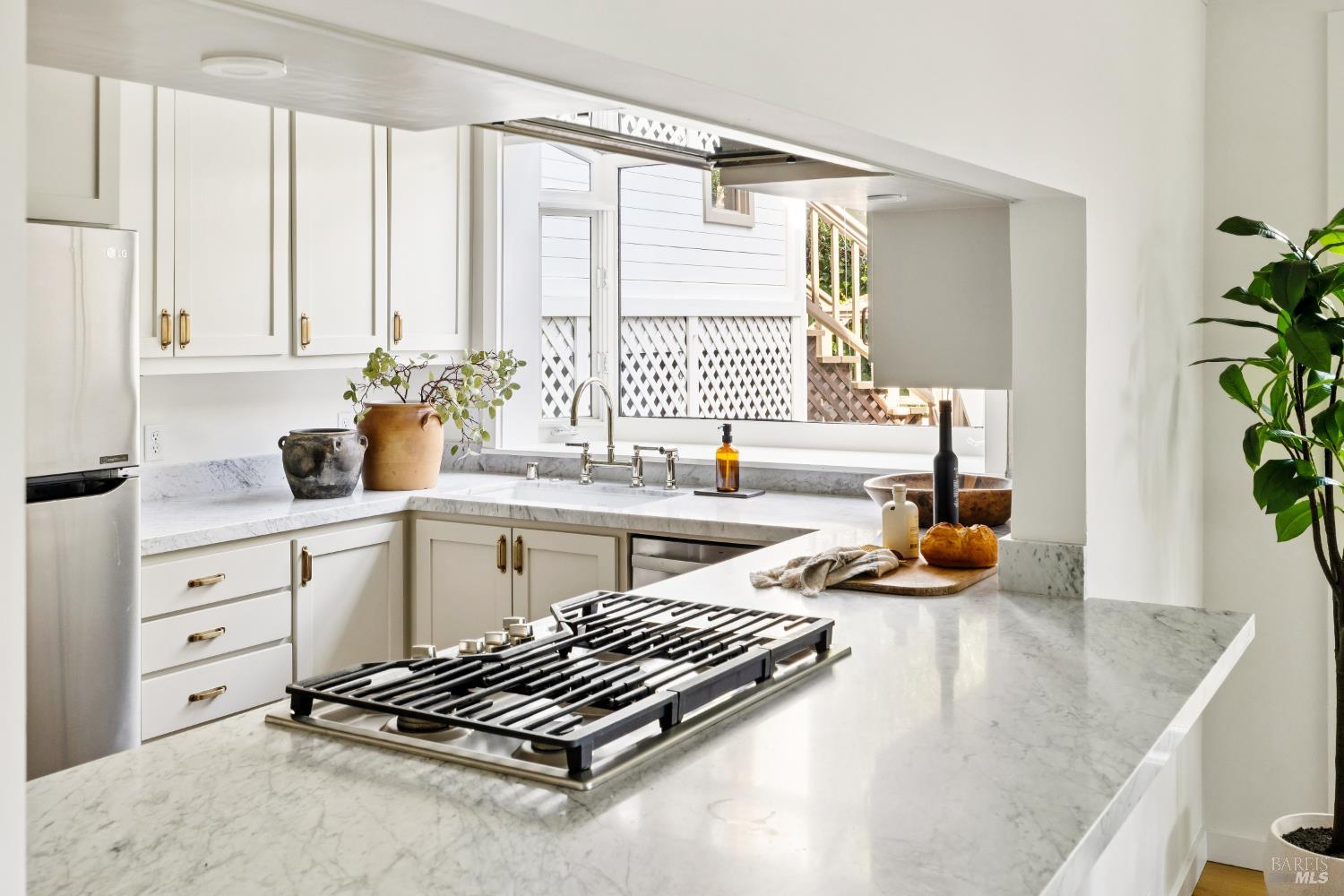 Detail Gallery Image 13 of 49 For 151 Tamalpais Ave, Mill Valley,  CA 94941 - 4 Beds | 3 Baths