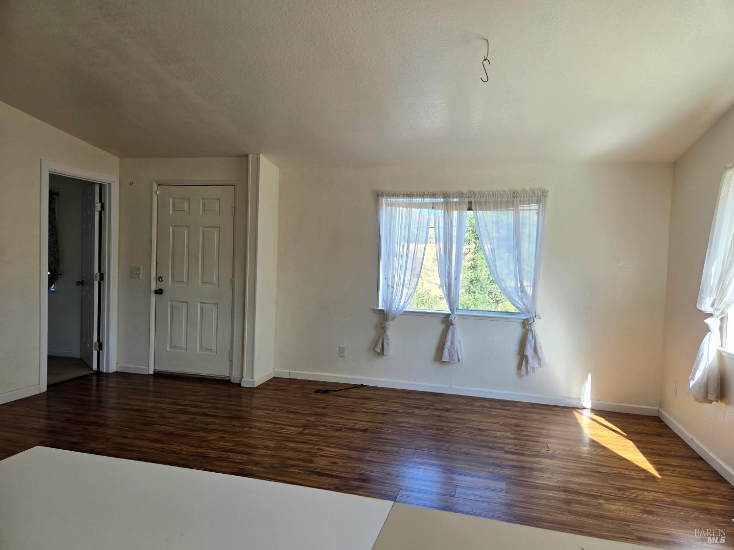 Detail Gallery Image 14 of 44 For 1023 Deputy Dr, Pope Valley,  CA 94567 - 3 Beds | 2 Baths