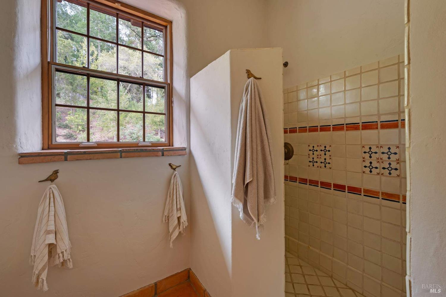 Detail Gallery Image 33 of 44 For 77 Oso Trl, Glen Ellen,  CA 95442 - 3 Beds | 3/1 Baths