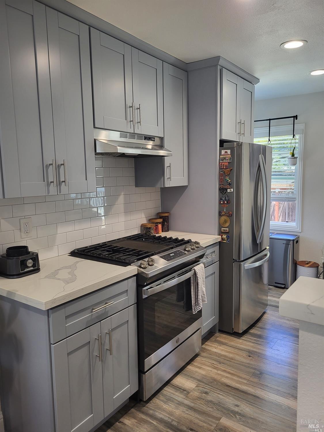 Front Image Thumbnail for BA326016991