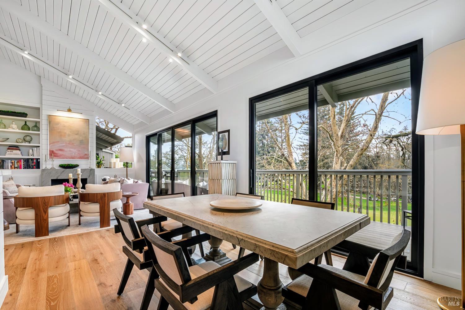 Detail Gallery Image 18 of 64 For 350 Deer Hollow Dr, Napa,  CA 94558 - 4 Beds | 4 Baths