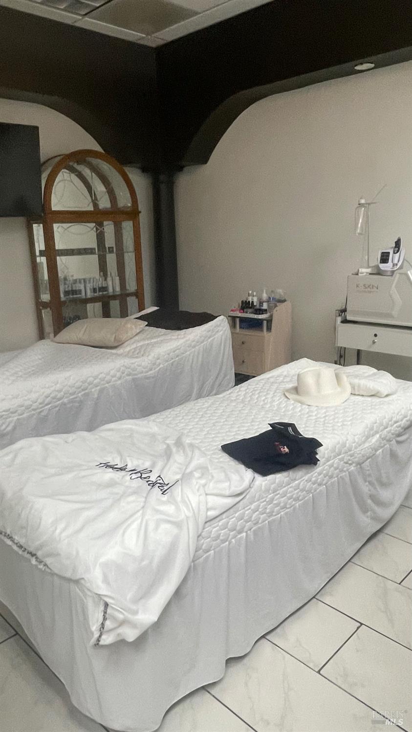 Detail Gallery Image 16 of 25 For 449 Center St, Healdsburg,  CA 95448 - – Beds | – Baths