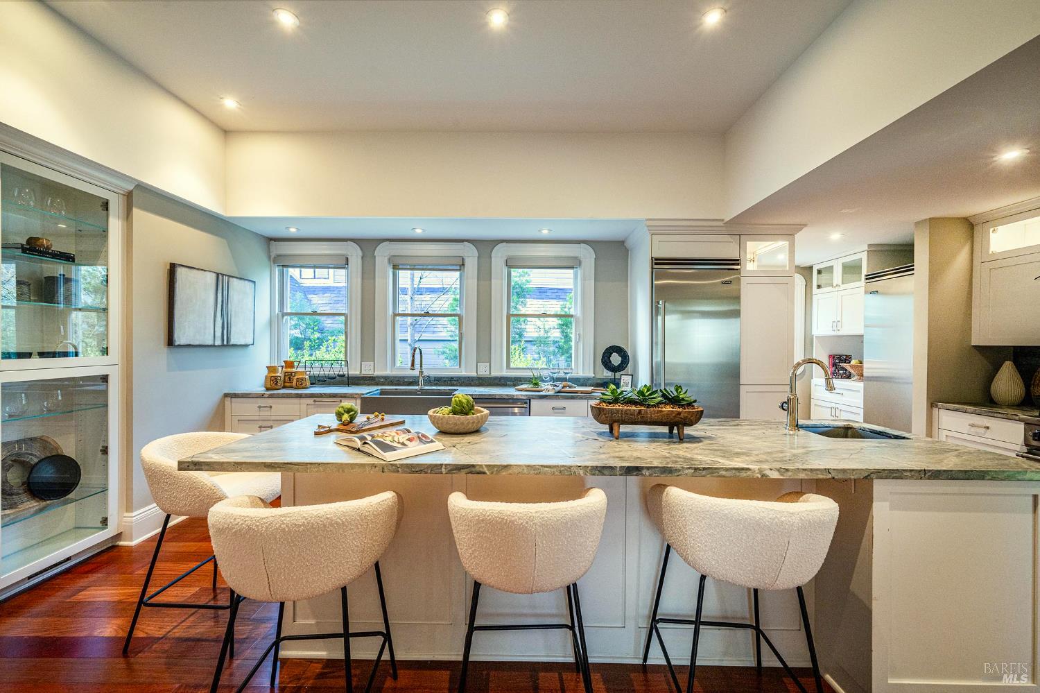 Detail Gallery Image 11 of 35 For 423 Matheson St, Healdsburg,  CA 95448 - 3 Beds | 2/2 Baths