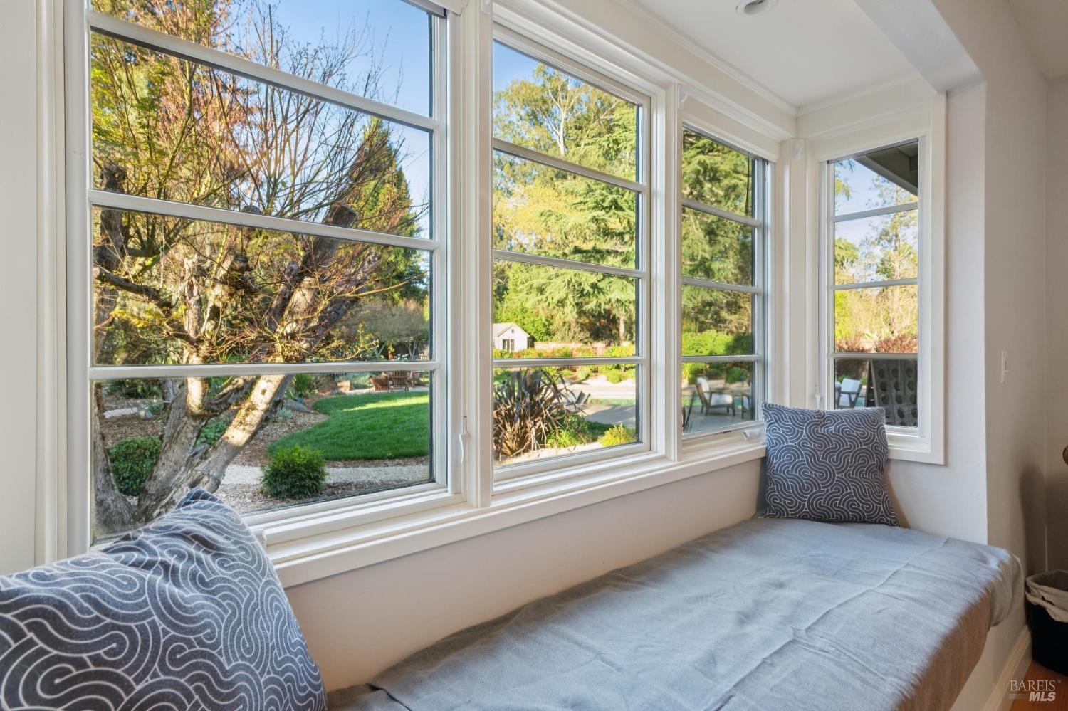 Detail Gallery Image 30 of 53 For 1222 Apple Tree Ct, Sonoma,  CA 95476 - 3 Beds | 3 Baths