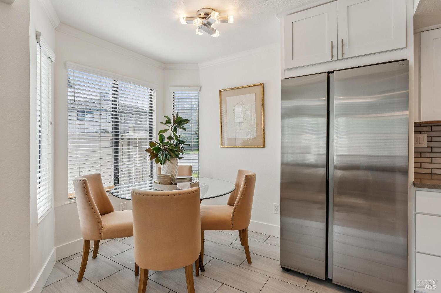 Detail Gallery Image 9 of 26 For 95 Dockside Cir, San Rafael,  CA 94903 - 2 Beds | 1 Baths