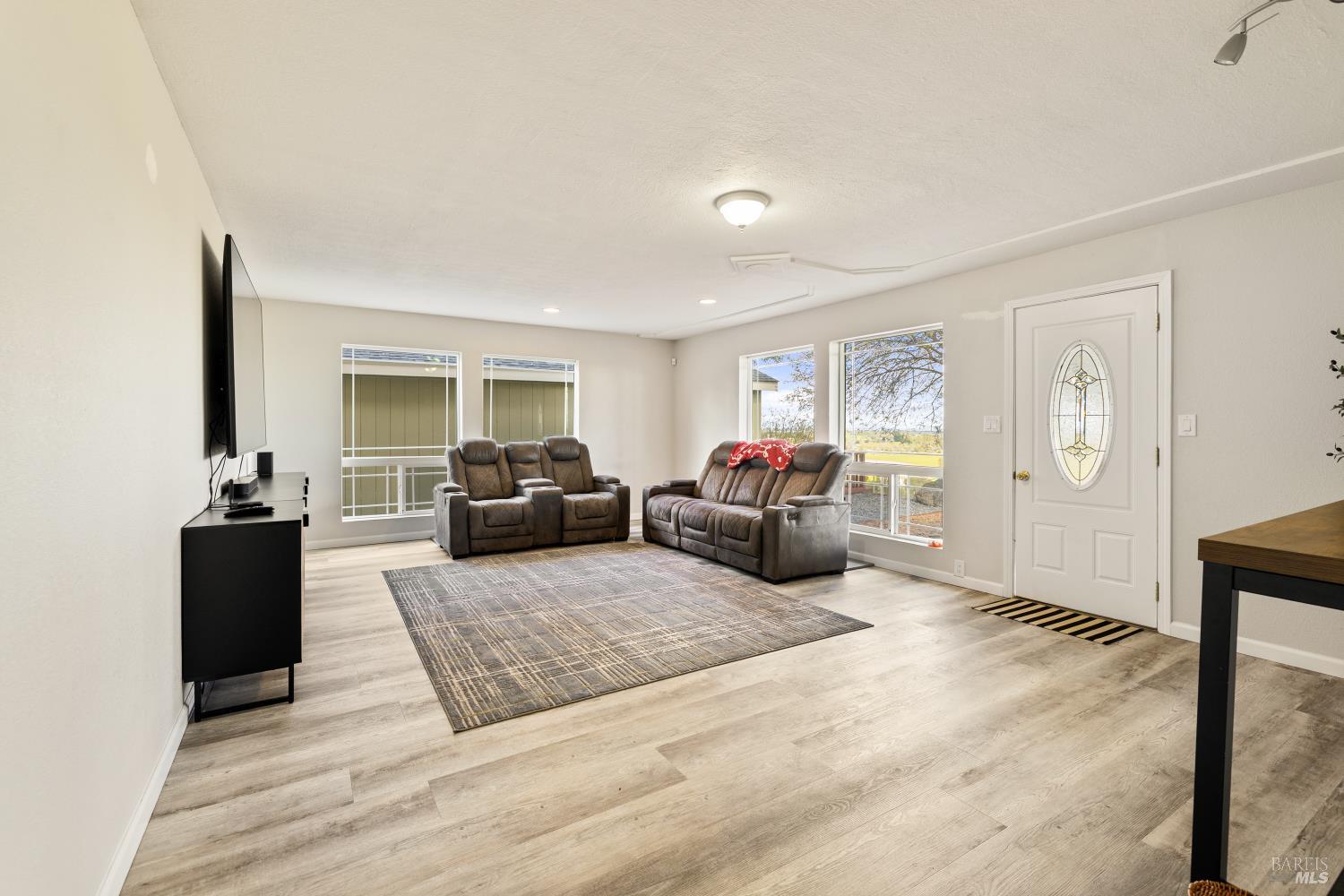 Detail Gallery Image 37 of 98 For 7413 English Hills Rd, Vacaville,  CA 95688 - 7 Beds | 4/1 Baths