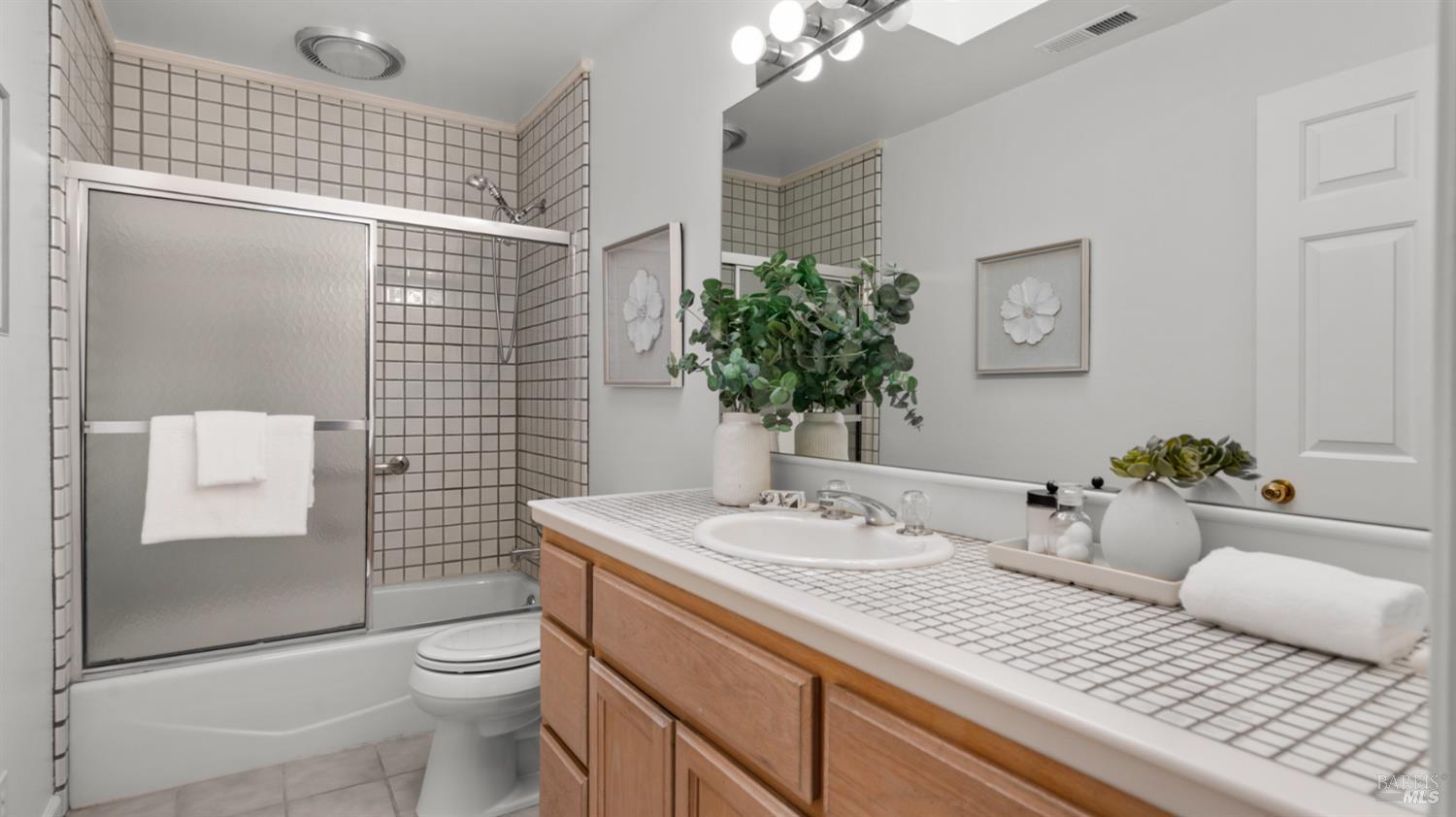 Detail Gallery Image 45 of 62 For 723 Alice St, Novato,  CA 94945 - 5 Beds | 2/1 Baths