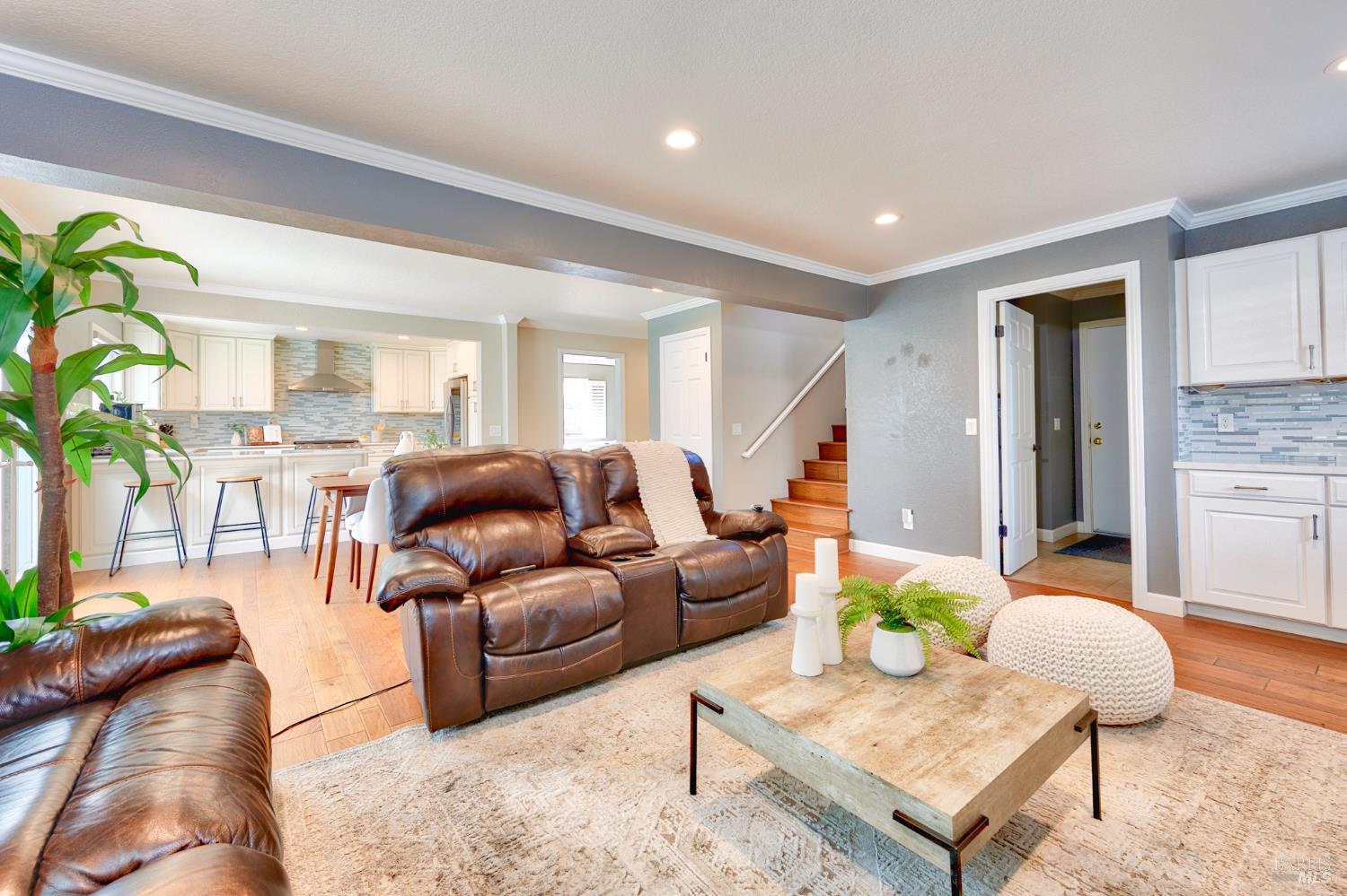 Detail Gallery Image 10 of 24 For 1168 Wieling Way, Petaluma,  CA 94954 - 4 Beds | 2/1 Baths