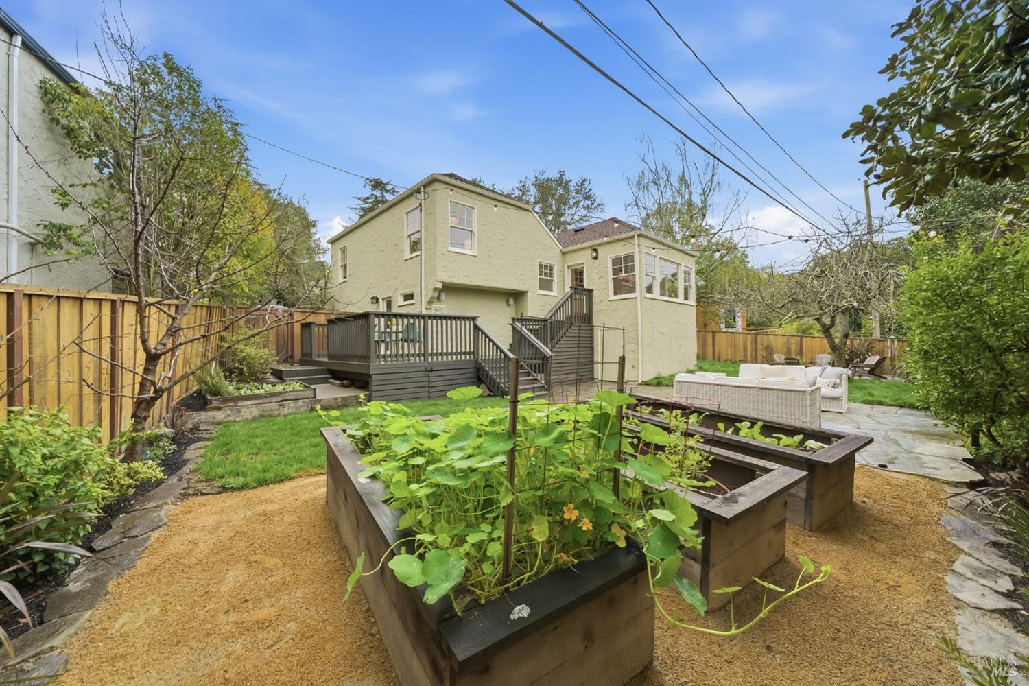 Detail Gallery Image 35 of 42 For 26 Hawthorne Ave, San Anselmo,  CA 94960 - 2 Beds | 2 Baths