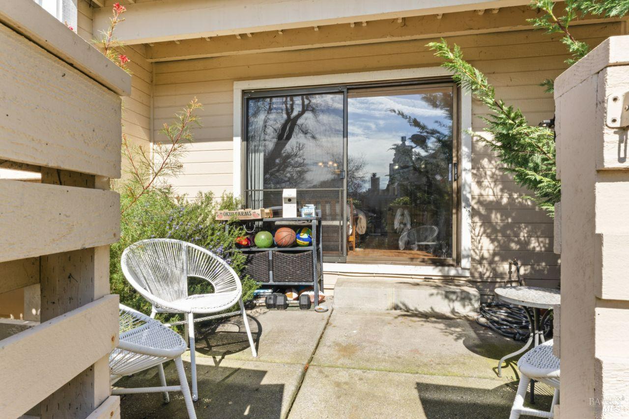 Detail Gallery Image 26 of 30 For 2142 Chianti Dr, Santa Rosa,  CA 95403 - 2 Beds | 1/1 Baths