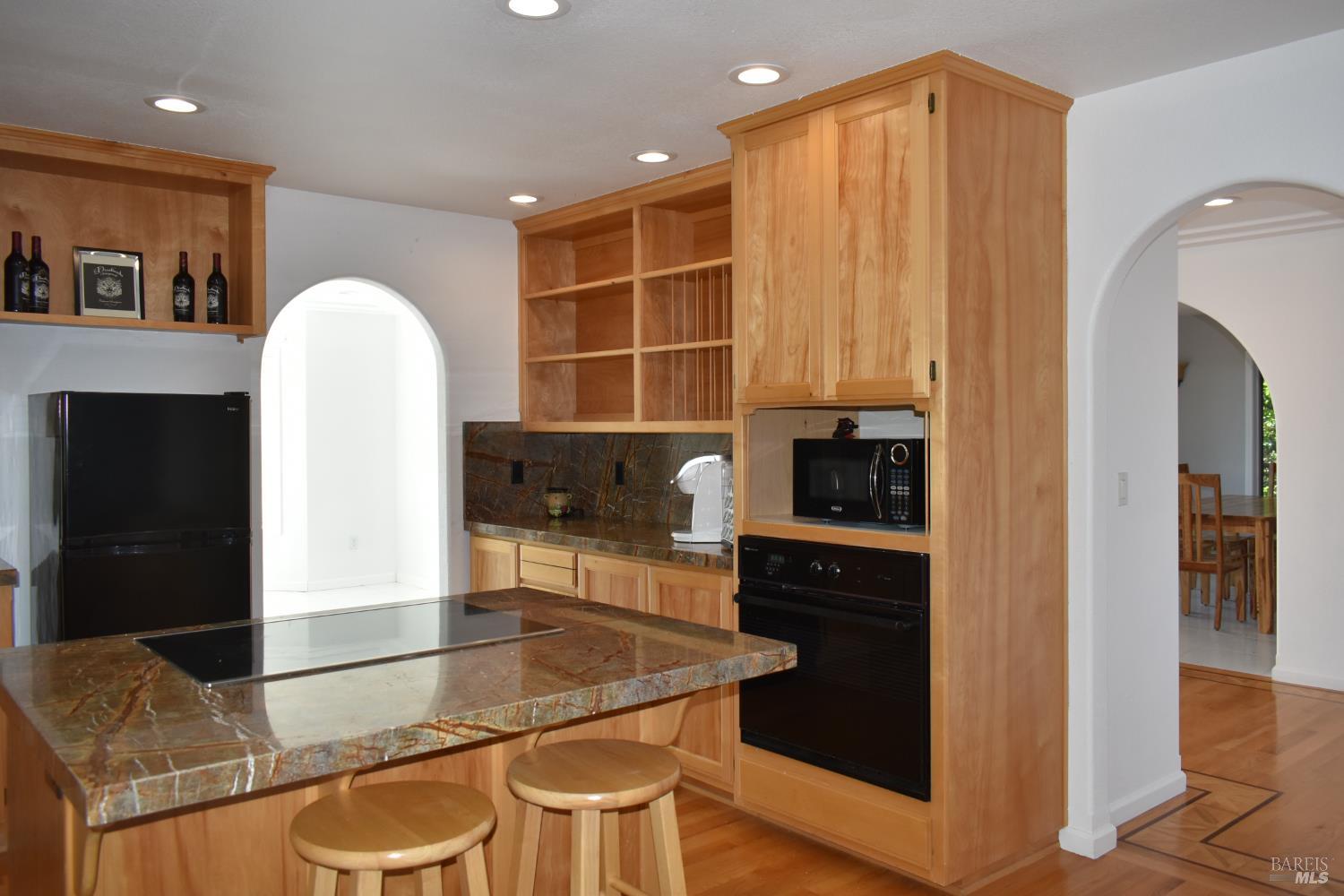 Detail Gallery Image 8 of 16 For 7490 Walnut Ln, Lower Lake,  CA 95457 - 3 Beds | 2/1 Baths