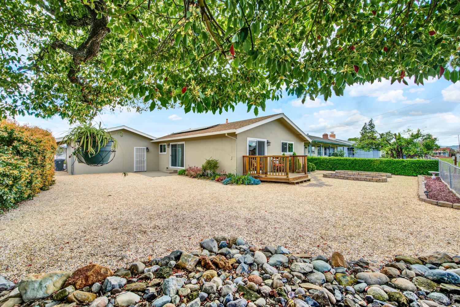 Detail Gallery Image 30 of 41 For 129 Carlsbad Cir, Vacaville,  CA 95687 - 2 Beds | 1 Baths