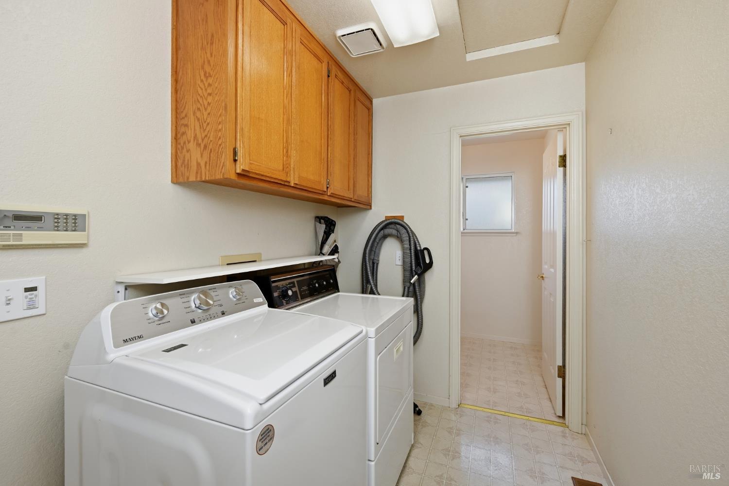 Detail Gallery Image 37 of 63 For 437 Crestridge Pl, Santa Rosa,  CA 95409 - 3 Beds | 2/1 Baths