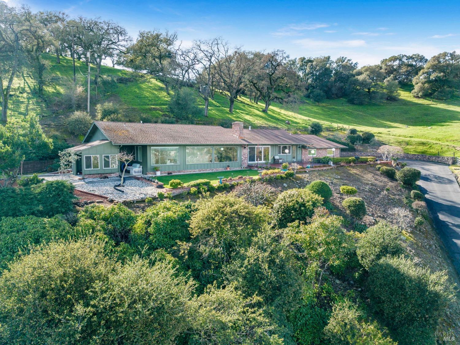 Detail Gallery Image 42 of 92 For 631 Casswall St, Napa,  CA 94558 - 7 Beds | 5/2 Baths