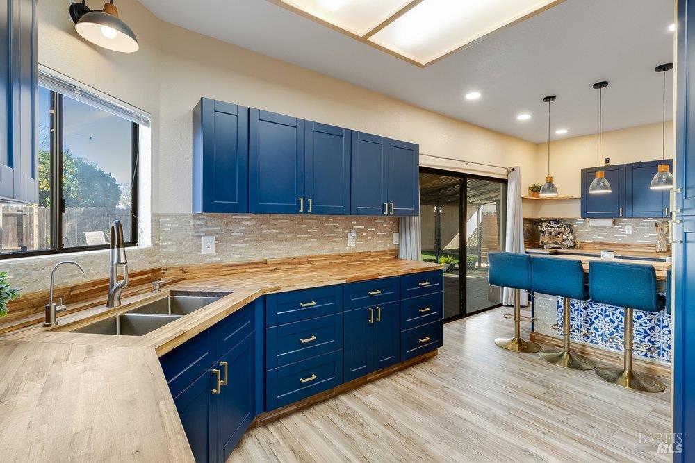 Detail Gallery Image 22 of 88 For 821 Saddle Horn Trl, Vacaville,  CA 95687 - 3 Beds | 3 Baths