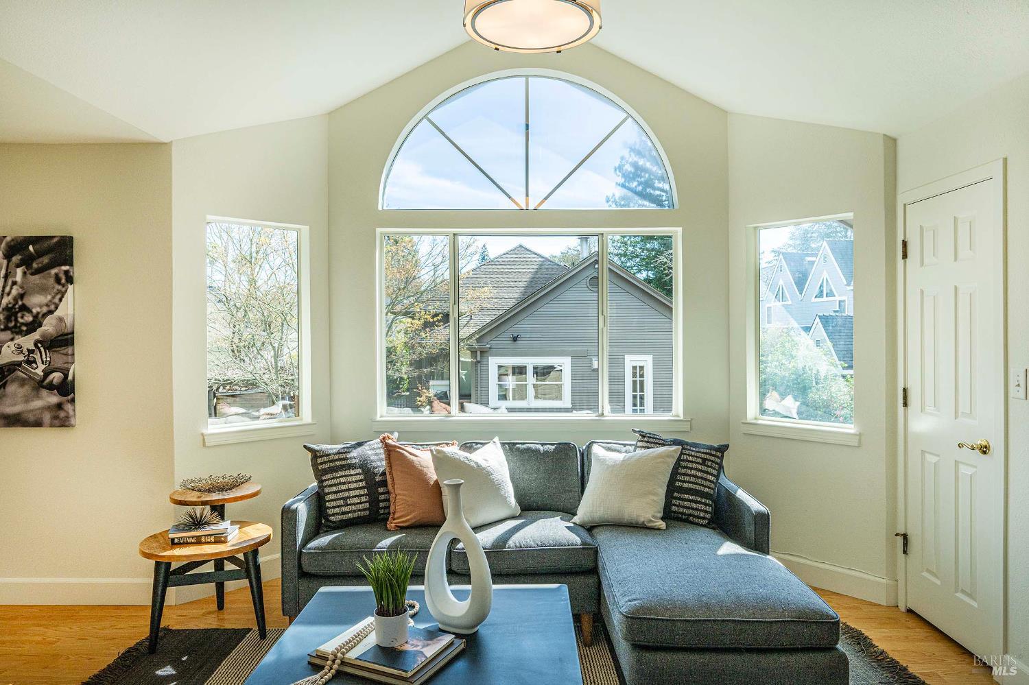 Detail Gallery Image 29 of 35 For 423 Matheson St, Healdsburg,  CA 95448 - 3 Beds | 2/2 Baths