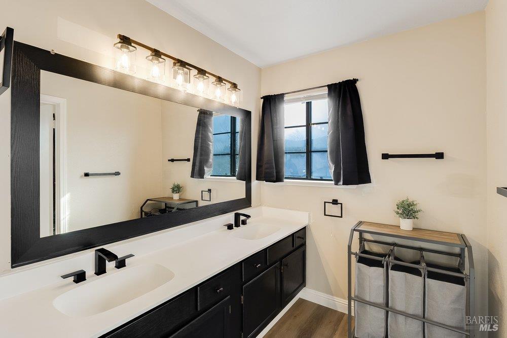 Detail Gallery Image 65 of 88 For 821 Saddle Horn Trl, Vacaville,  CA 95687 - 3 Beds | 3 Baths