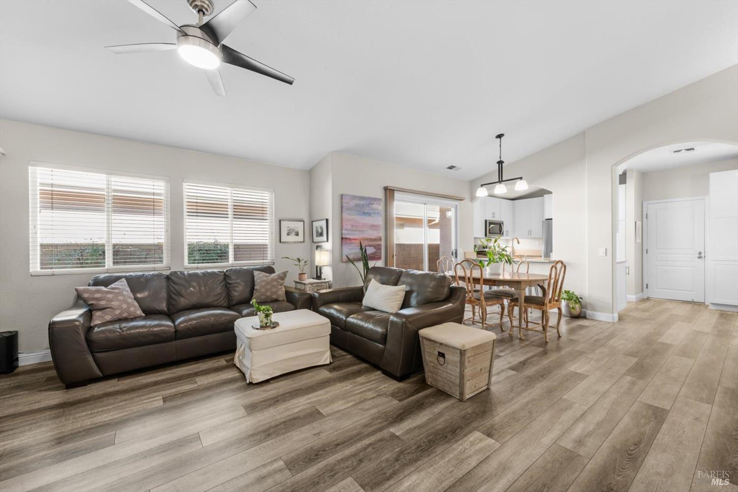 Detail Gallery Image 8 of 54 For 319 Trellis Ln, Vacaville,  CA 95687 - 2 Beds | 2 Baths