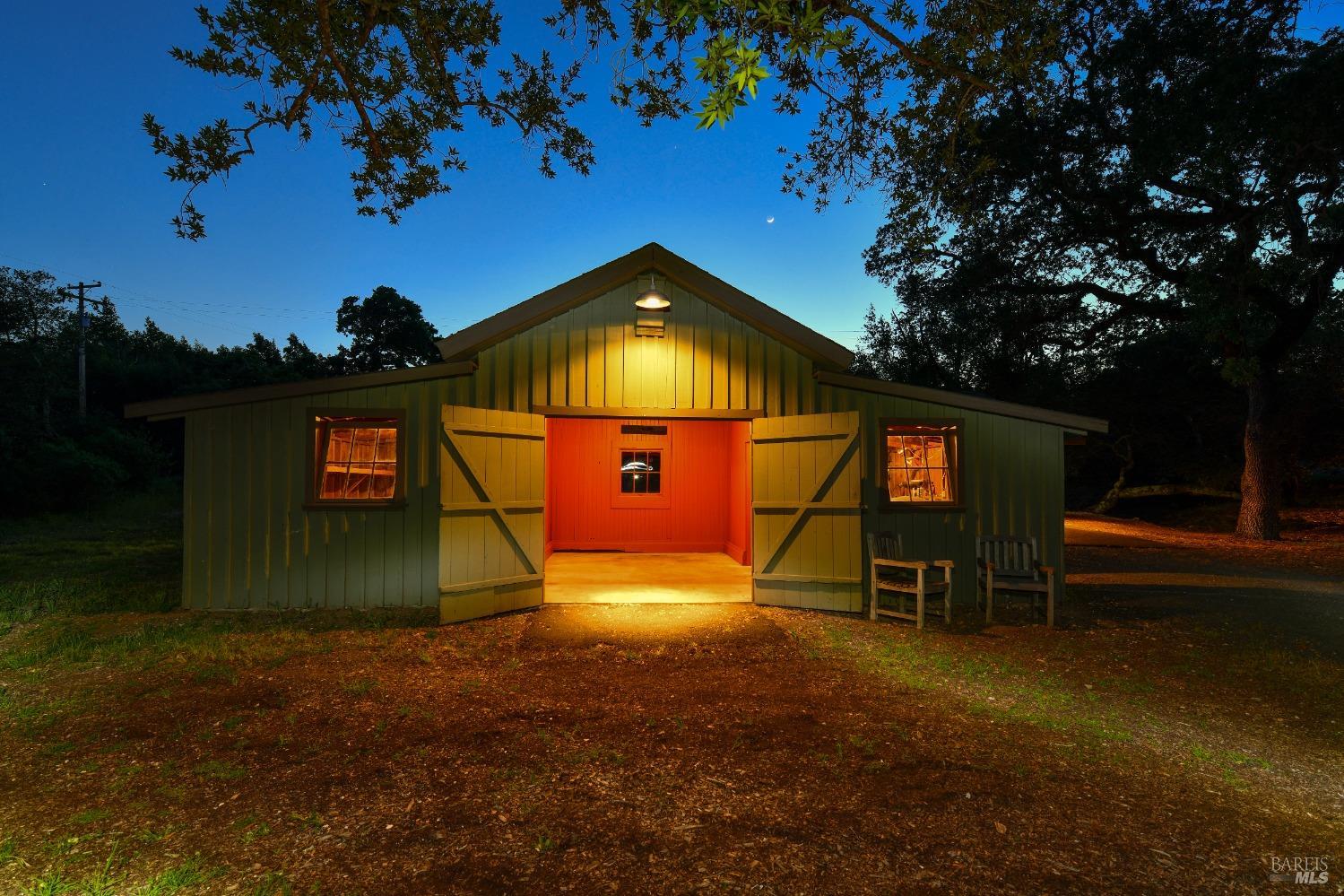 Detail Gallery Image 4 of 58 For 2120 Grove St, Sonoma,  CA 95476 - 3 Beds | 2/1 Baths