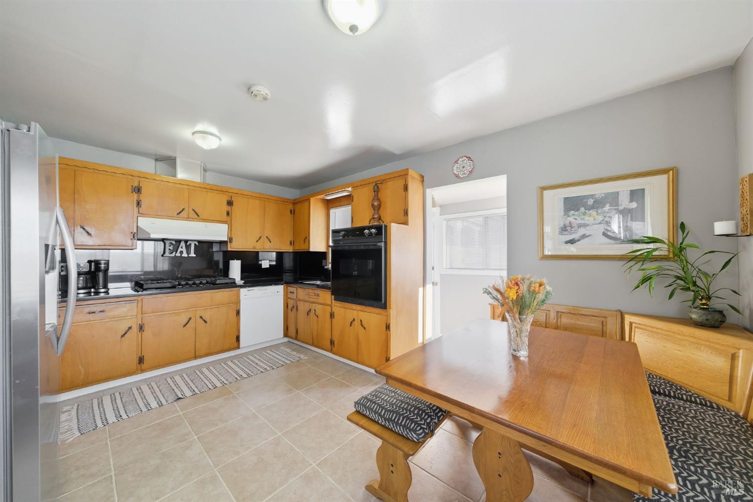 Detail Gallery Image 6 of 28 For 964 Sonoma St, Richmond,  CA 94805 - 3 Beds | 1/1 Baths