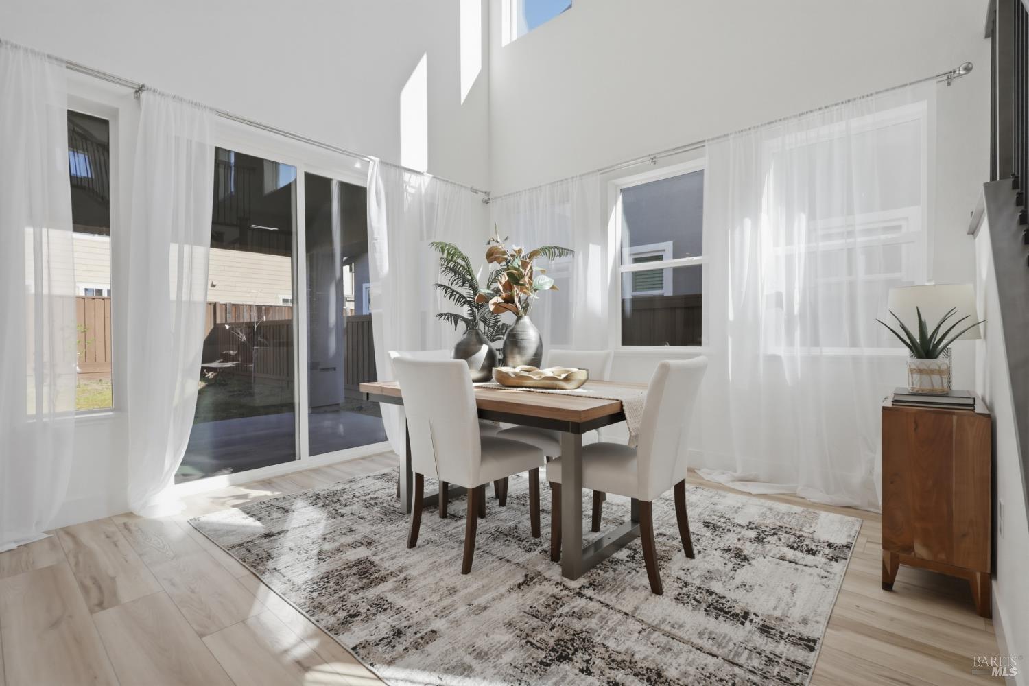 Detail Gallery Image 7 of 29 For 1588 Nightfall Ln, Fairfield,  CA 94533 - 4 Beds | 3 Baths