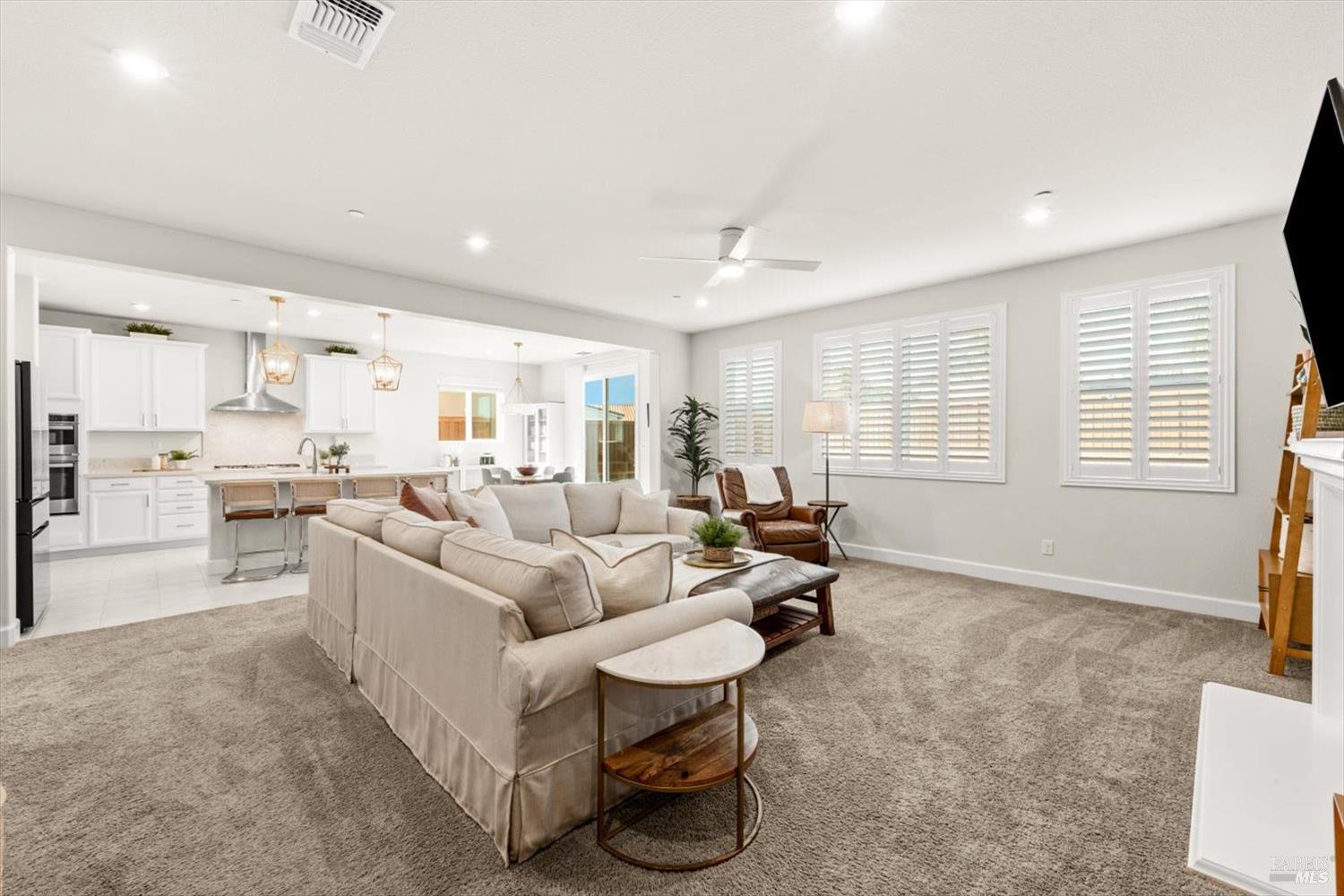 Detail Gallery Image 37 of 97 For 710 Fielding Way, Dixon,  CA 95620 - 5 Beds | 4 Baths