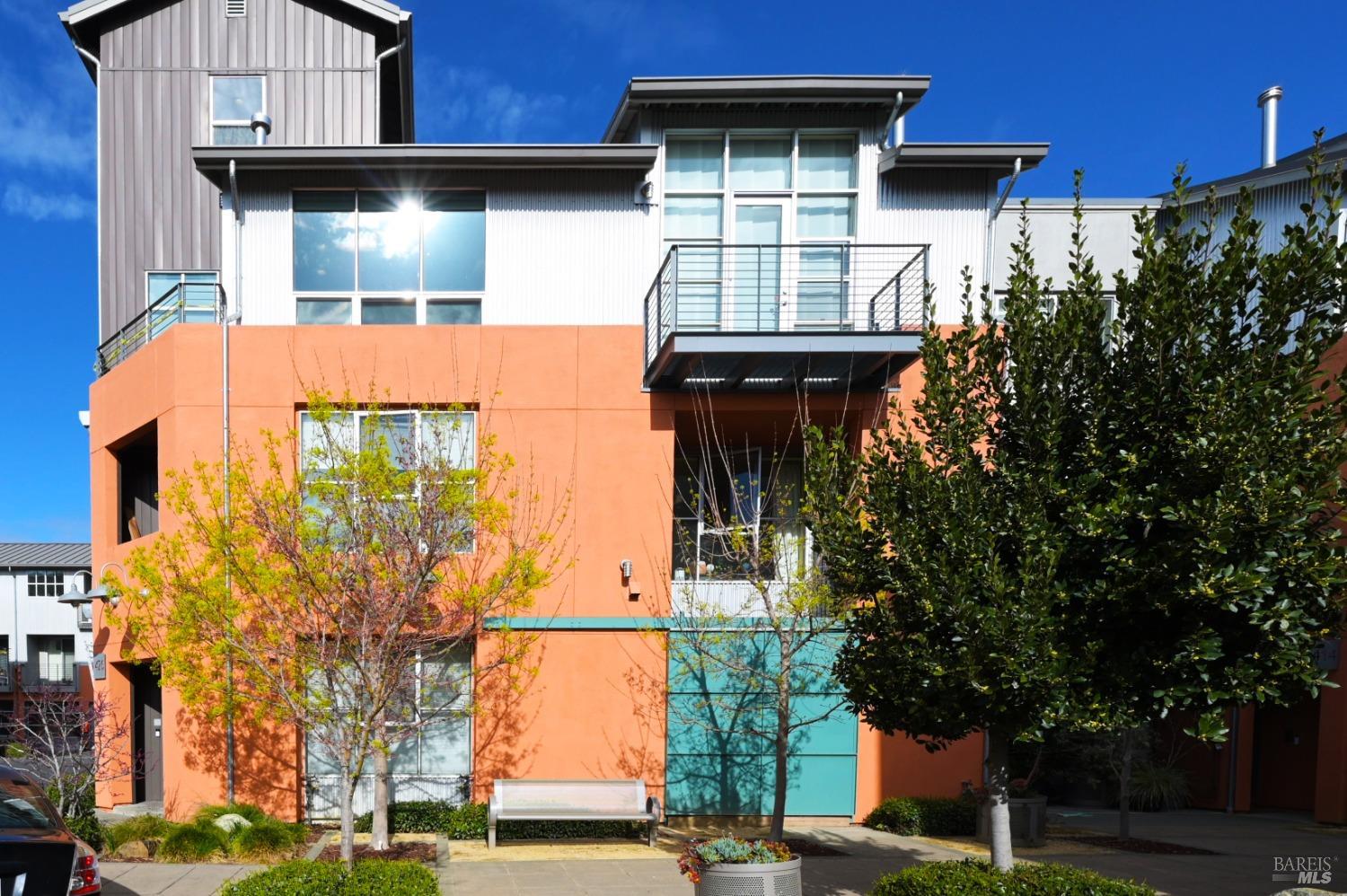 Detail Gallery Image 42 of 44 For 426 1st St, Petaluma,  CA 94952 - 3 Beds | 2/1 Baths