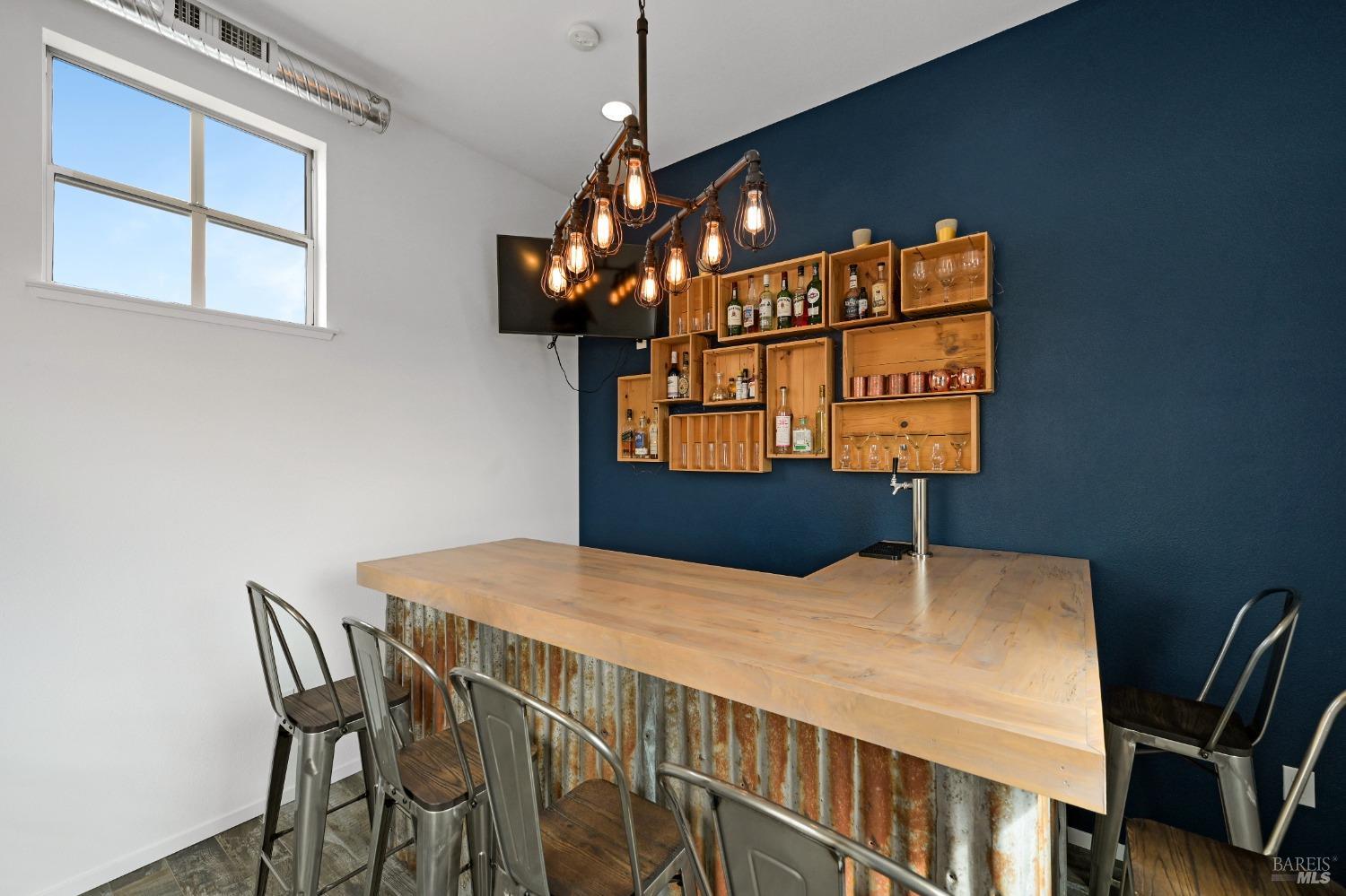 Detail Gallery Image 26 of 44 For 426 1st St, Petaluma,  CA 94952 - 3 Beds | 2/1 Baths