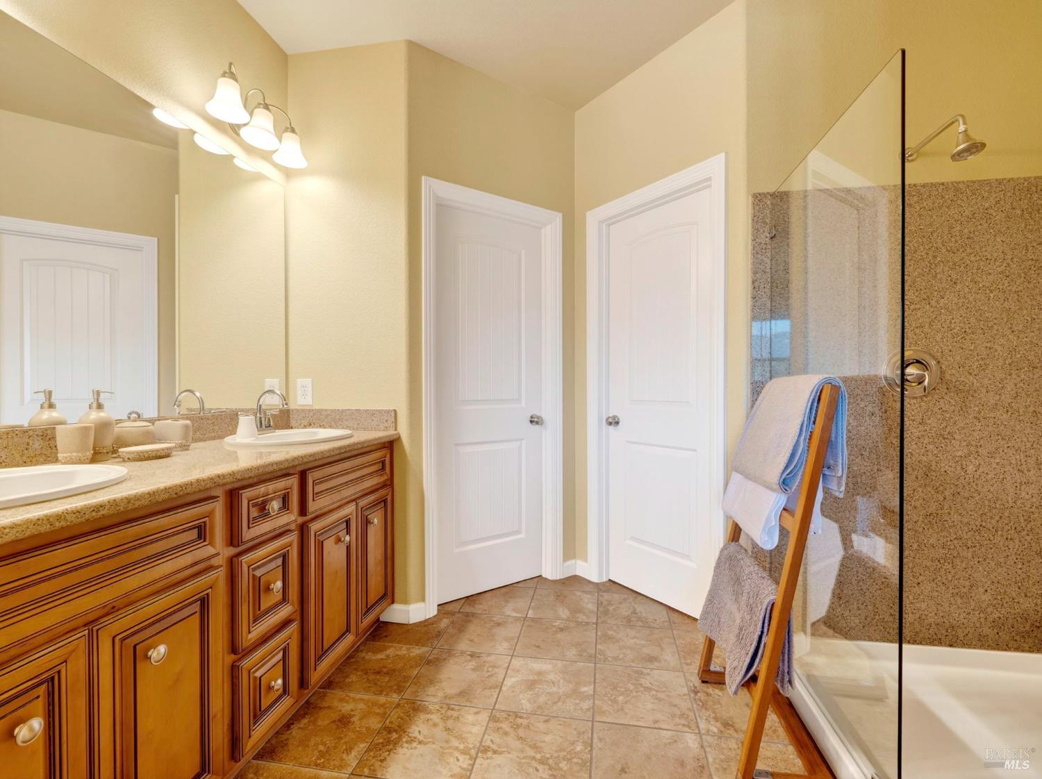 Detail Gallery Image 24 of 48 For 180 Healdsburg Ave a,  Cloverdale,  CA 95425 - 3 Beds | 2/1 Baths