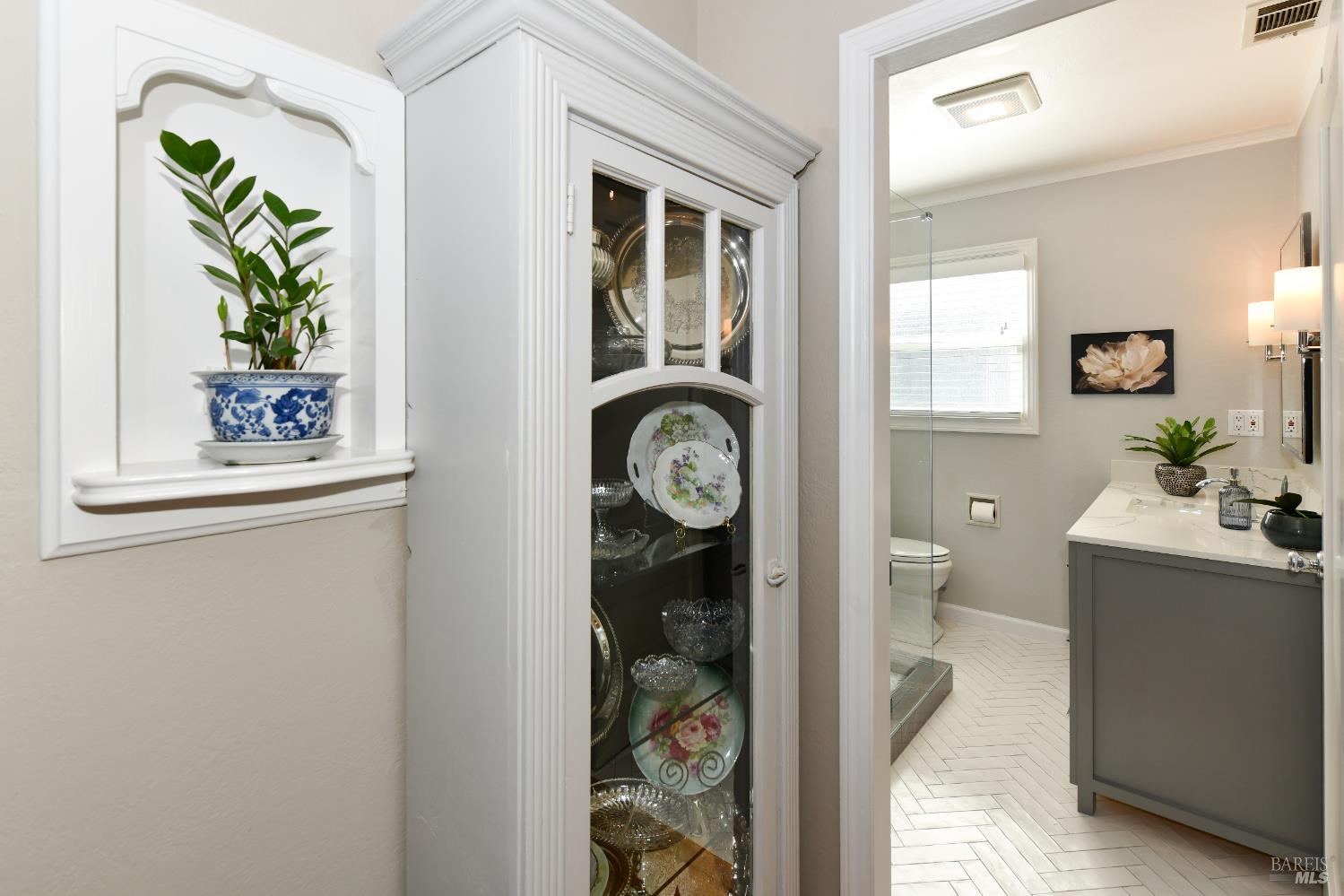 Detail Gallery Image 24 of 44 For 1142 Legion Ave, Napa,  CA 94559 - 2 Beds | 1 Baths