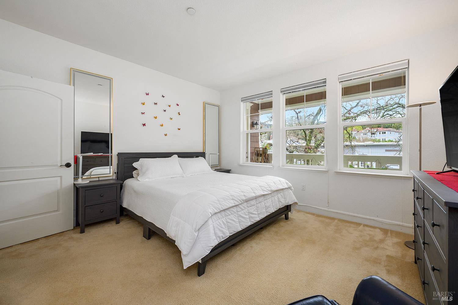 Detail Gallery Image 12 of 35 For 263 Camellia Cir, Larkspur,  CA 94939 - 2 Beds | 2 Baths