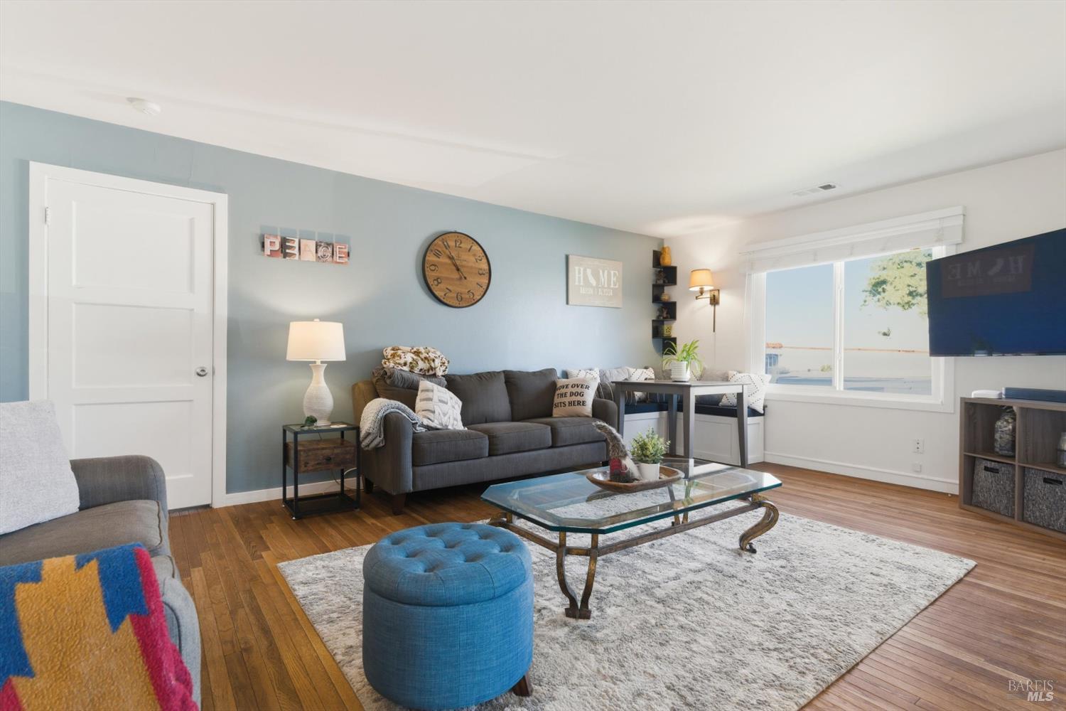 Detail Gallery Image 7 of 52 For 1136 Poppy Dr, Santa Rosa,  CA 95404 - 3 Beds | 2 Baths