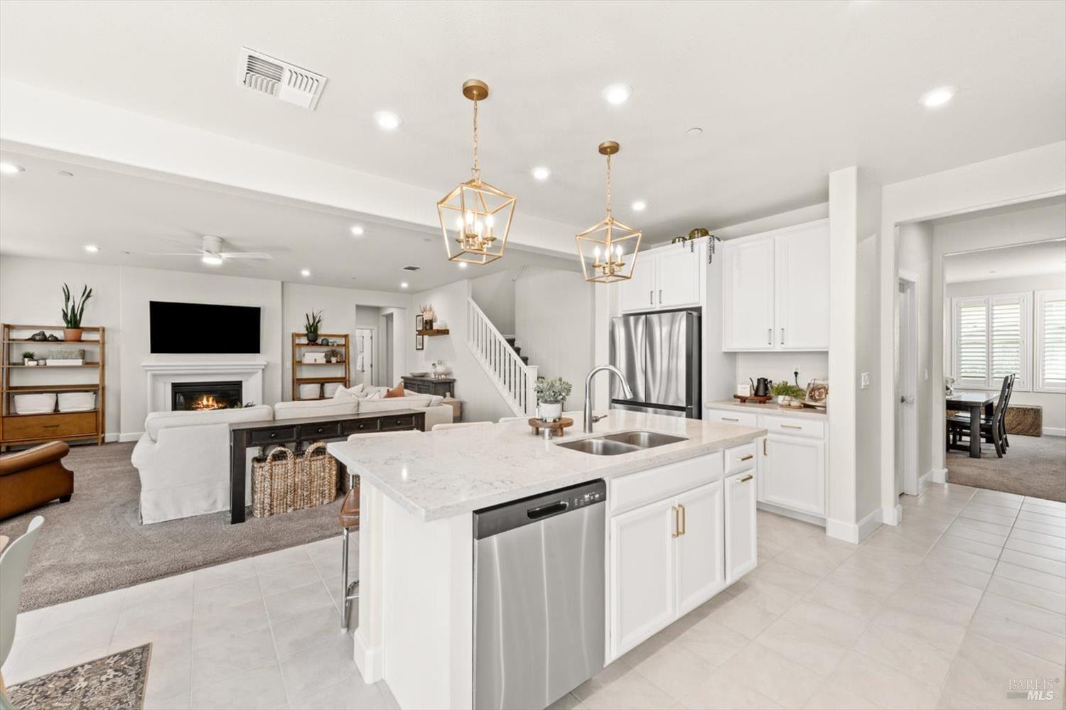 Detail Gallery Image 24 of 97 For 710 Fielding Way, Dixon,  CA 95620 - 5 Beds | 4 Baths