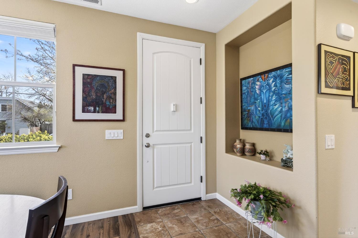 Detail Gallery Image 7 of 48 For 180 Healdsburg Ave a,  Cloverdale,  CA 95425 - 3 Beds | 2/1 Baths