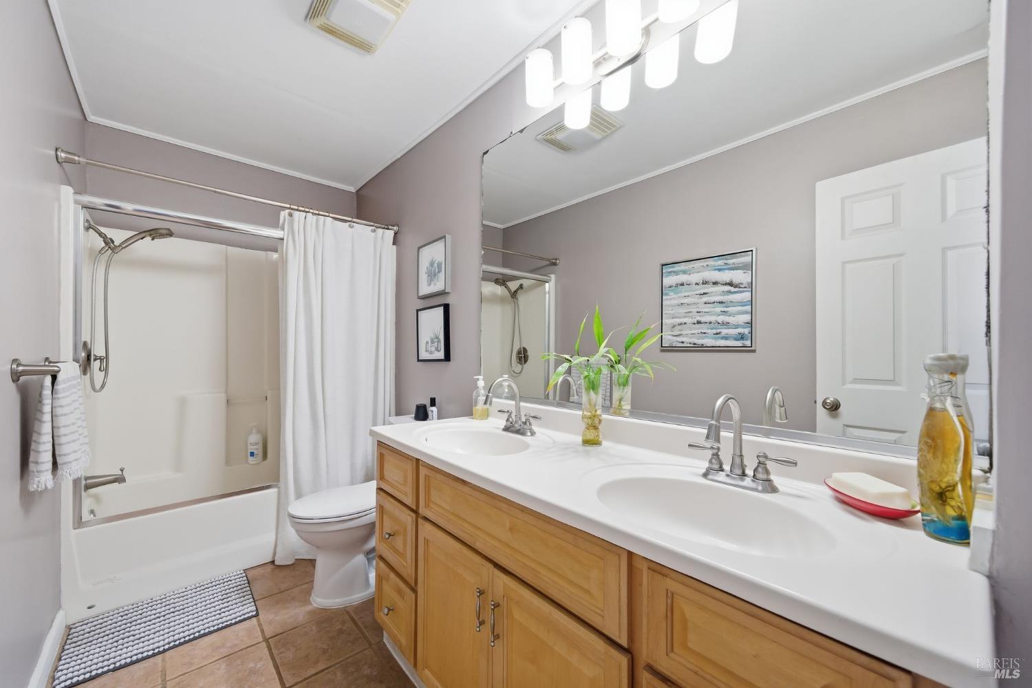 Detail Gallery Image 8 of 28 For 964 Sonoma St, Richmond,  CA 94805 - 3 Beds | 1/1 Baths