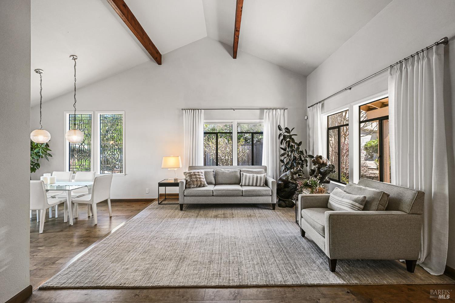 Detail Gallery Image 8 of 57 For 2866 Dusty Stone Ct, Santa Rosa,  CA 95405 - 3 Beds | 2/1 Baths