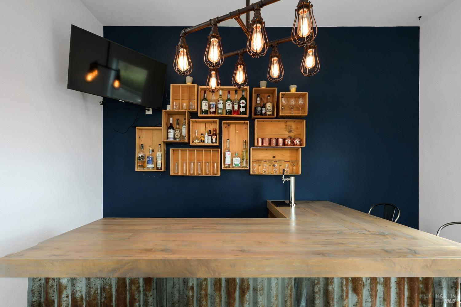 Detail Gallery Image 27 of 44 For 426 1st St, Petaluma,  CA 94952 - 3 Beds | 2/1 Baths