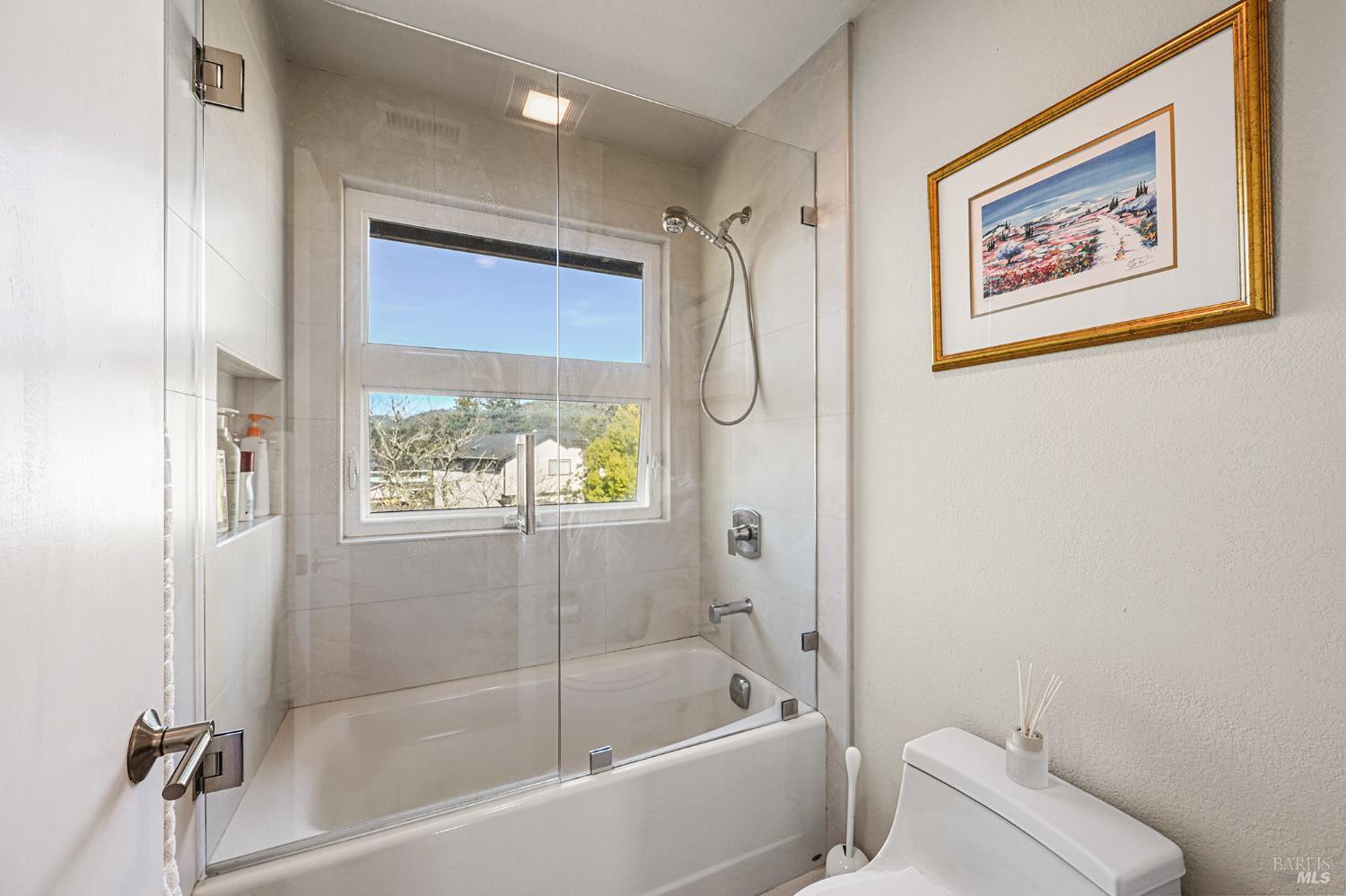 Detail Gallery Image 34 of 57 For 2866 Dusty Stone Ct, Santa Rosa,  CA 95405 - 3 Beds | 2/1 Baths